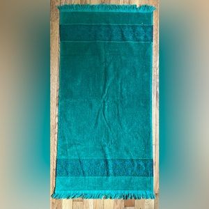 Vintage JCPenney Bath Towel Green Fringe Cotton/Poly 22”x42”